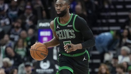 华体会动态-布朗：有球迷甚至赛季开始前希望我们摆烂 我现在对球队无比自豪