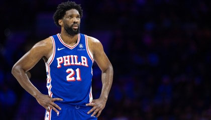 华体会动态-名记：恩比德的膝盖可能再也无法100%恢复 他的健康状况不被看好