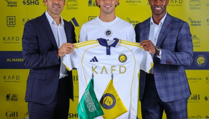 华体会官网-赛季首轮上演帽子戏法，菲利克斯成沙特联历史实现如此壮举第5人