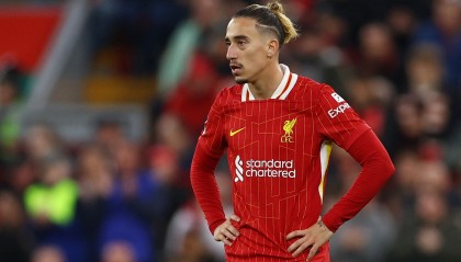 法媒：马赛关注利物浦左后卫齐米卡斯，球员或成夏窗转会目标