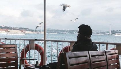 华体会首页-只领先了7分钟...索尔洛特犯规送点，阿拉维斯1-1扳平马竞