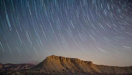 这脚潇洒！罗竞禁区外扣过防守轰出穿云箭，玉昆主场取得领先